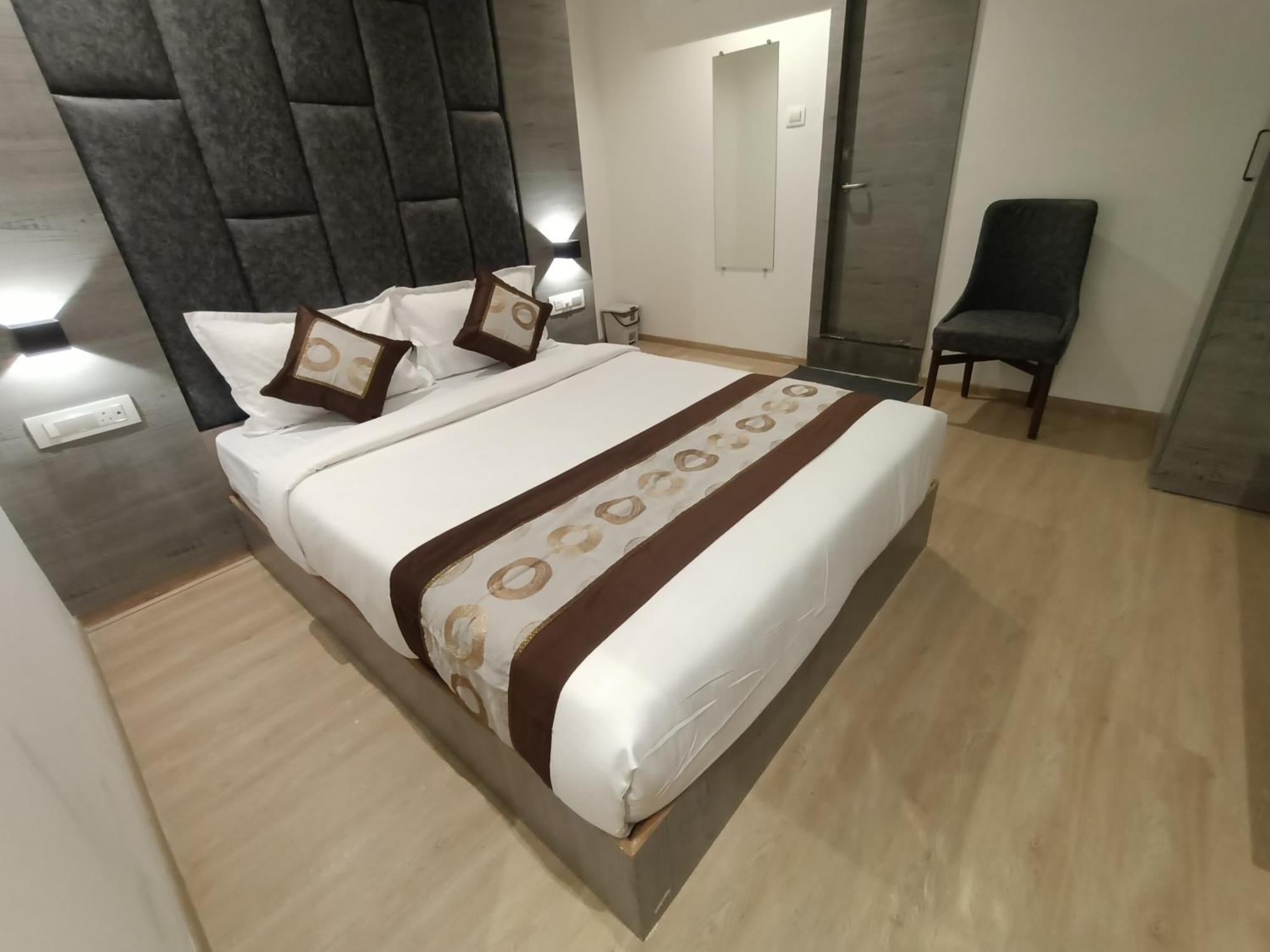 Hotel Beverly Palace Santacruz - Near Bkc - Mumbai Airport T1 エクステリア 写真