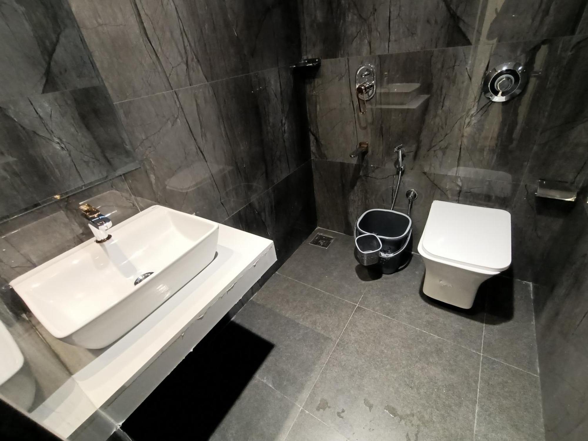 Hotel Beverly Palace Santacruz - Near Bkc - Mumbai Airport T1 エクステリア 写真