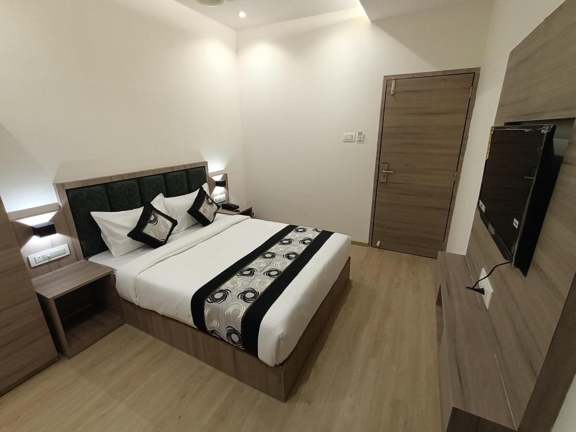 Hotel Beverly Palace Santacruz - Near Bkc - Mumbai Airport T1 エクステリア 写真