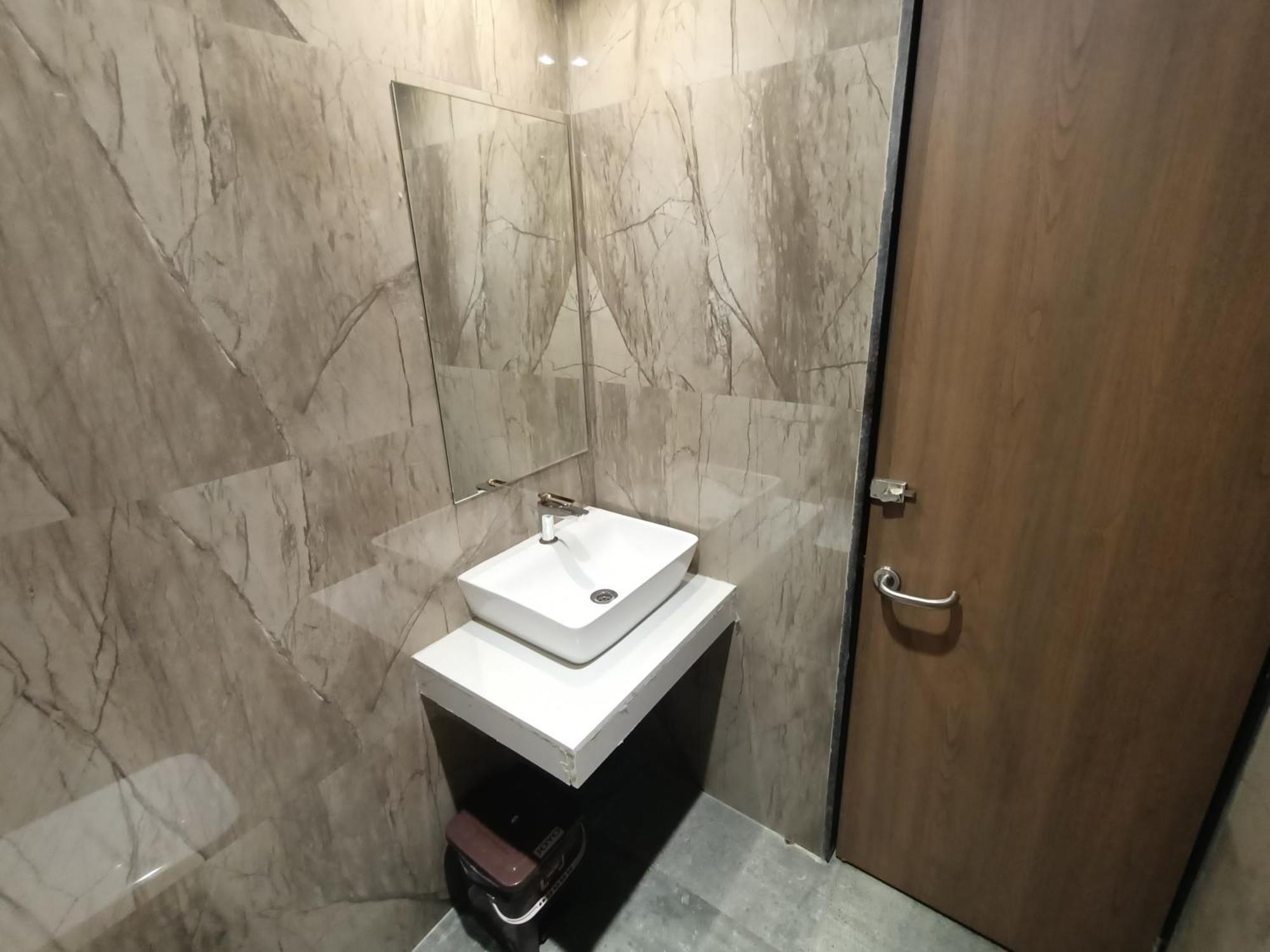 Hotel Beverly Palace Santacruz - Near Bkc - Mumbai Airport T1 エクステリア 写真