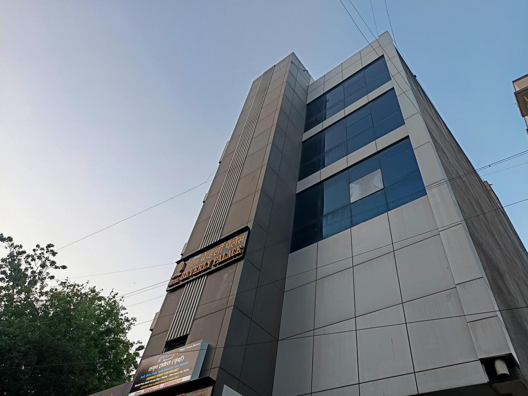 Hotel Beverly Palace Santacruz - Near Bkc - Mumbai Airport T1 エクステリア 写真