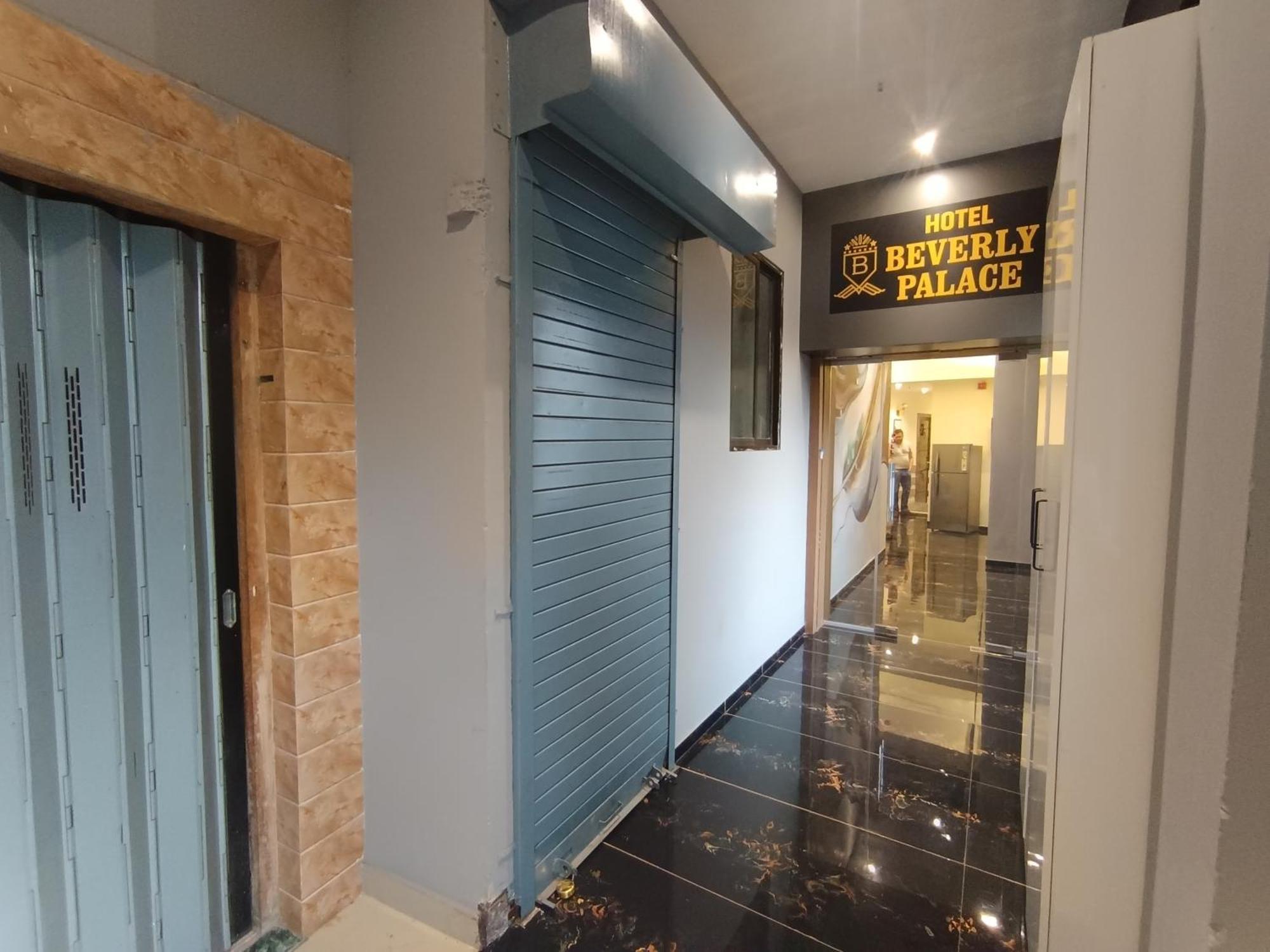 Hotel Beverly Palace Santacruz - Near Bkc - Mumbai Airport T1 エクステリア 写真